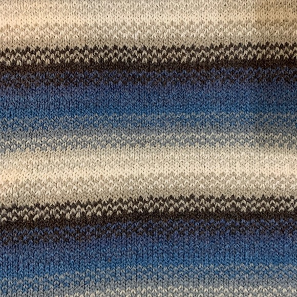 Sweater - Picture 6 of 6